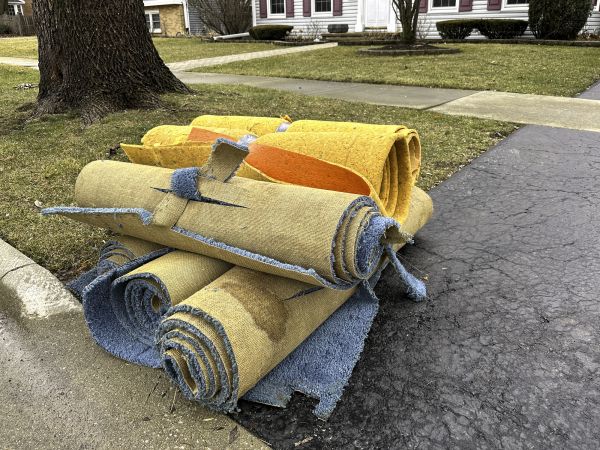 Carpet Haul Away Service in Navarre