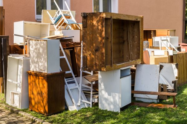 Junk Haul Away Service in Navarre