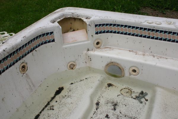 Hot Tub Removal in Navarre