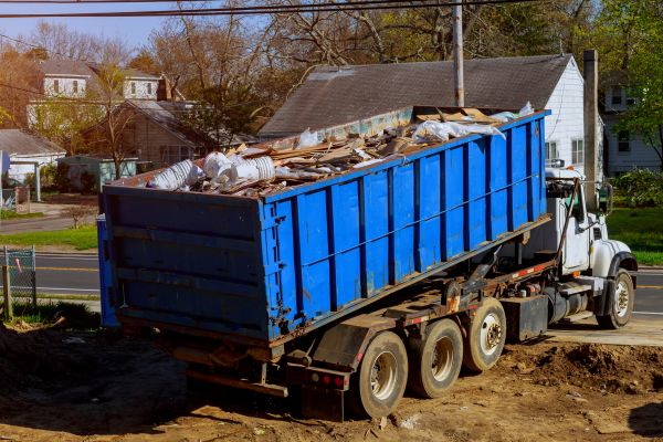 Junk Pickup Service in Navarre