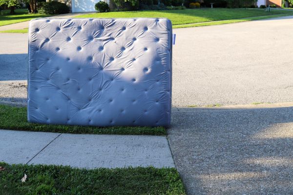 Mattress Removal Service in Navarre