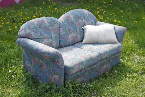 Couch Disposal in Navarre