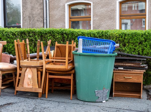 Chair Disposal Service in Navarre